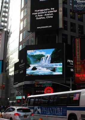 黄果树瀑布壮美景观登陆纽约时代广场