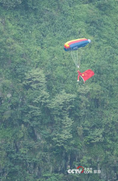 中国选手挑战本次比赛 / 颜国良摄