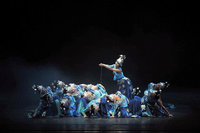 多彩贵州演出剧照