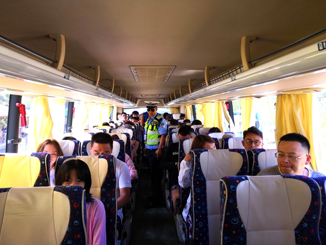 加强旅游客运车辆安全管理 (3)_副本.jpg